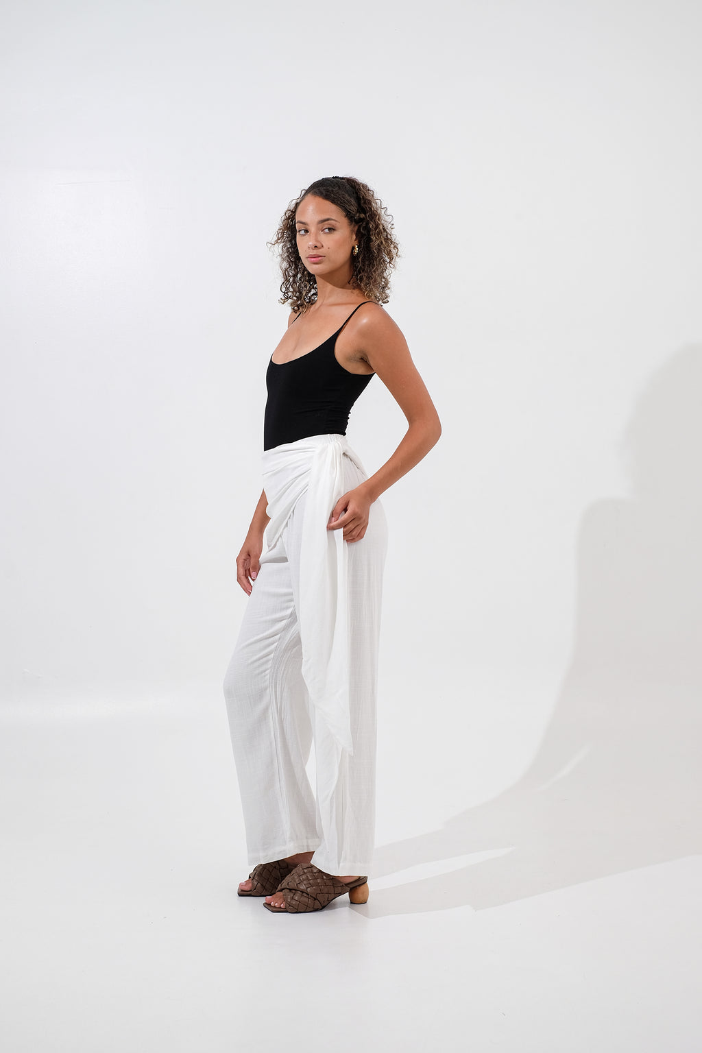 Capri Wrapped Linen Pants