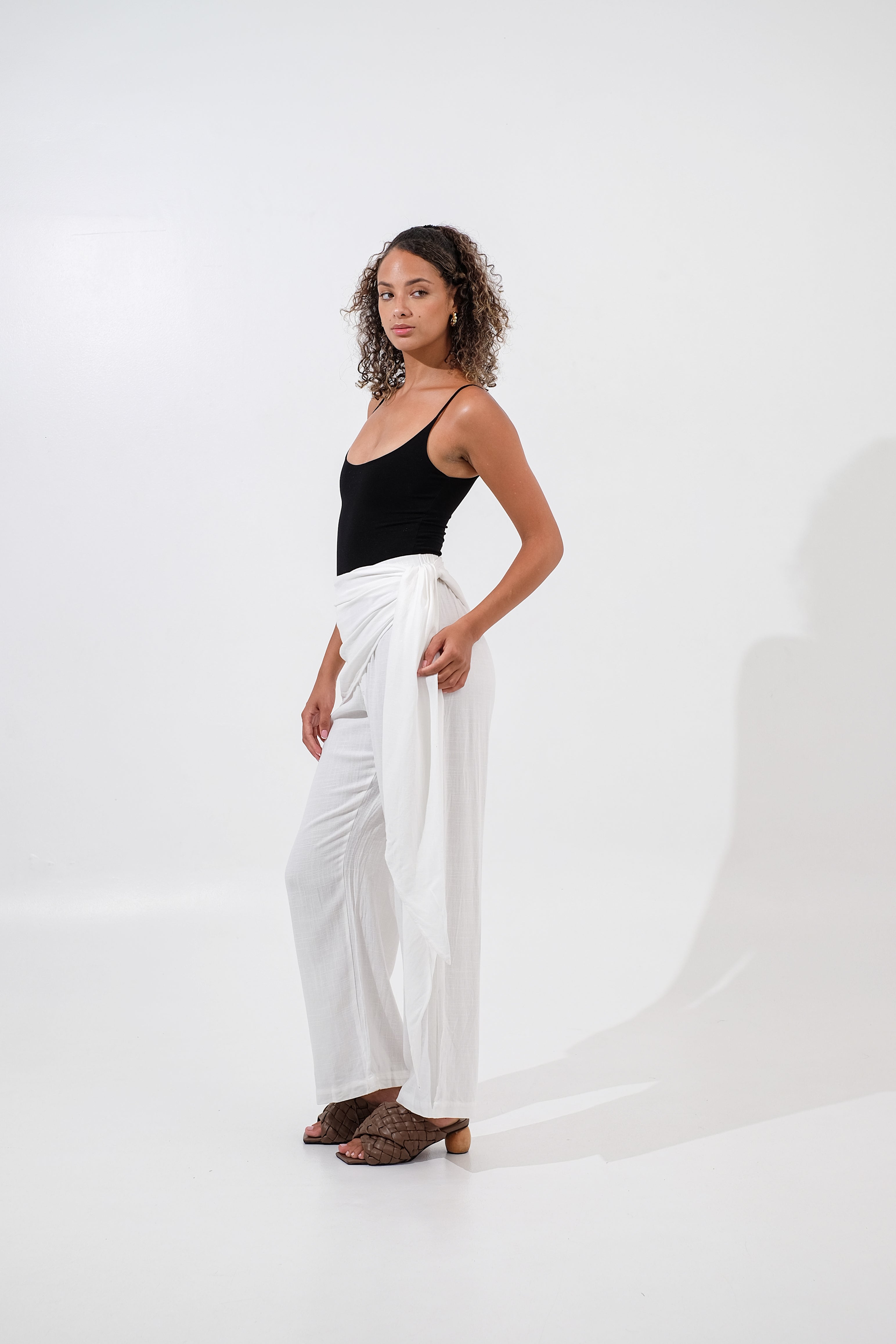 Capri Wrapped Linen Pants