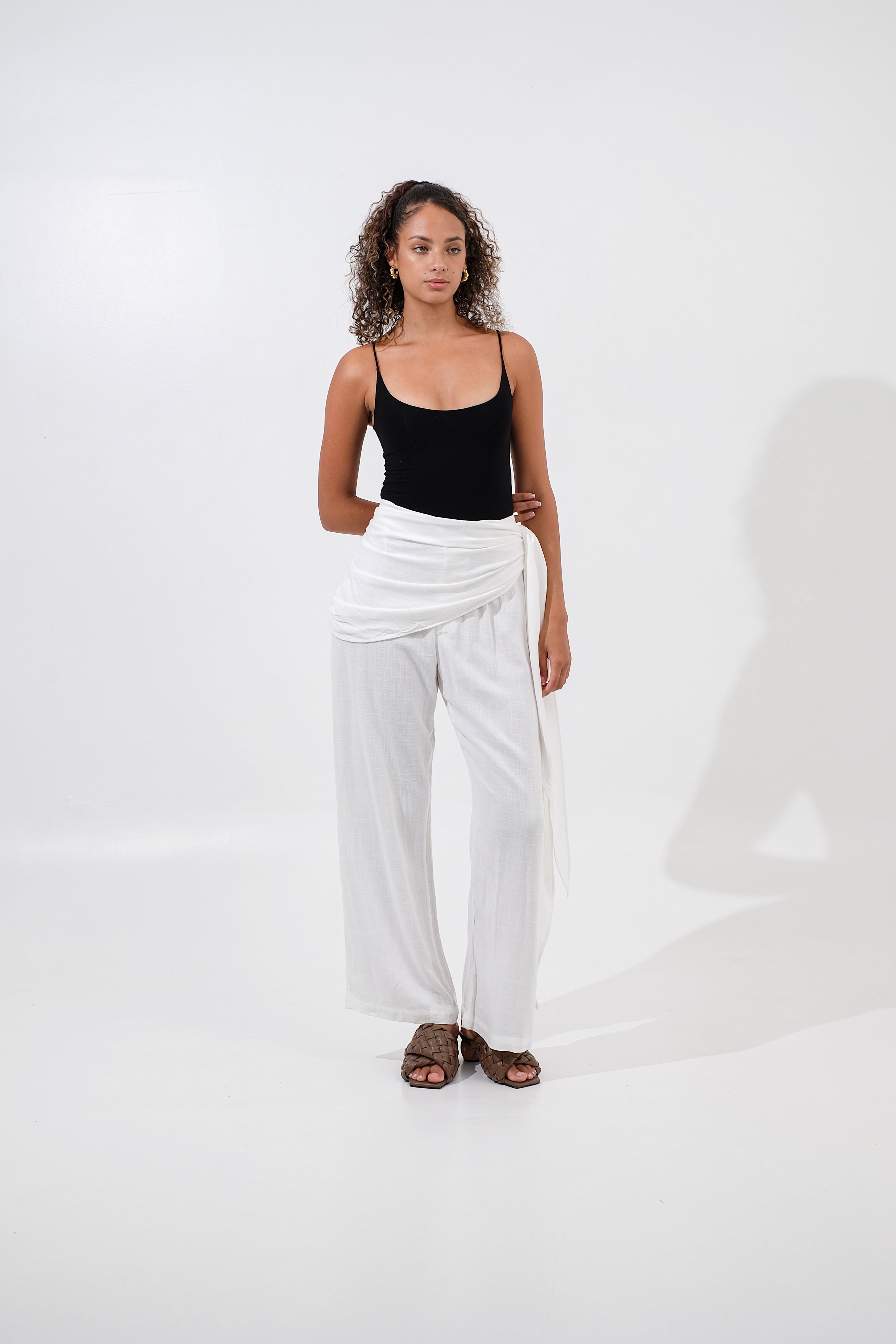 Capri Wrapped Linen Pants